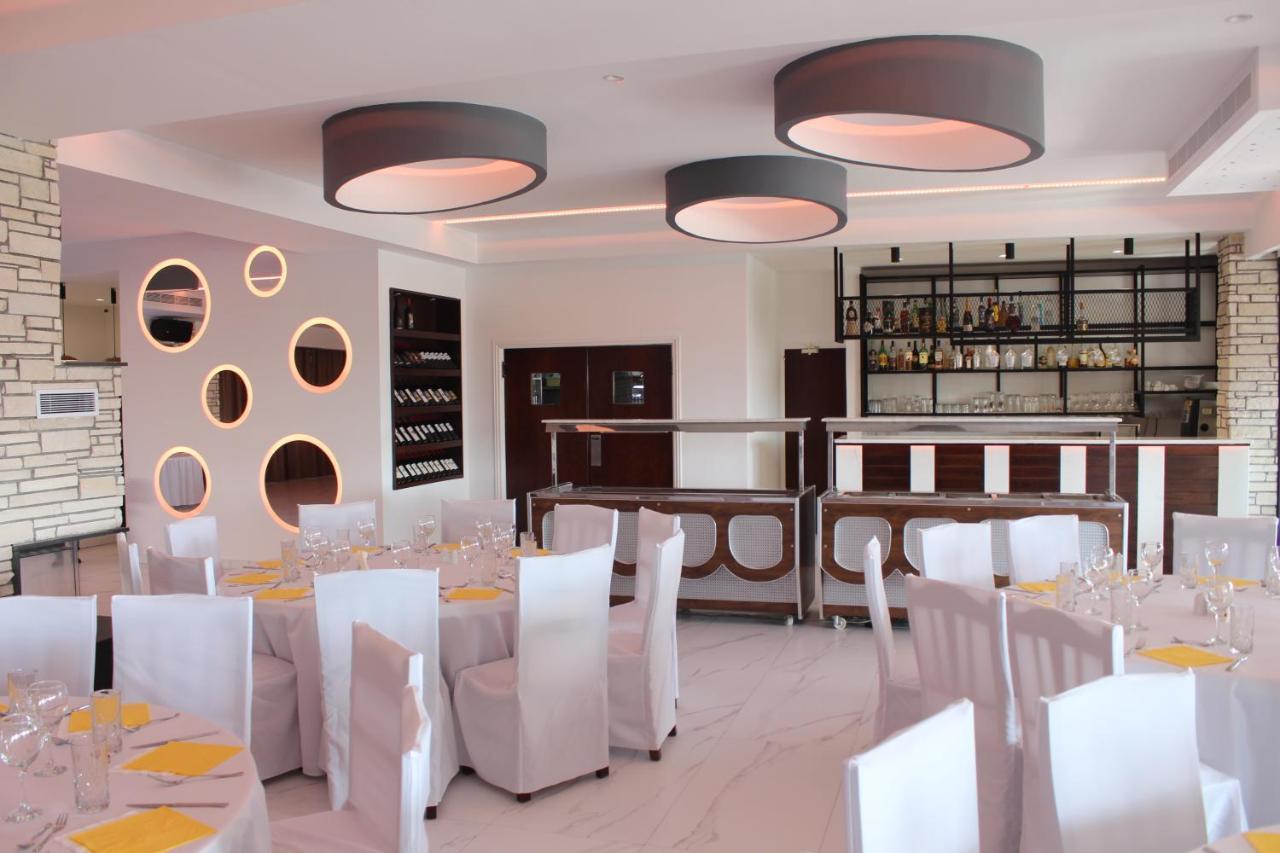 Aparthotel Petsas