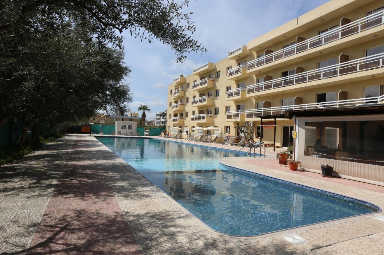 Aparthotel Sunquest Gardens Holiday 3*