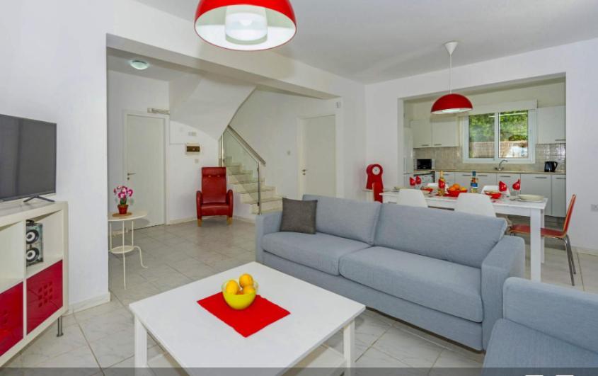 Sea Breeze Villa *