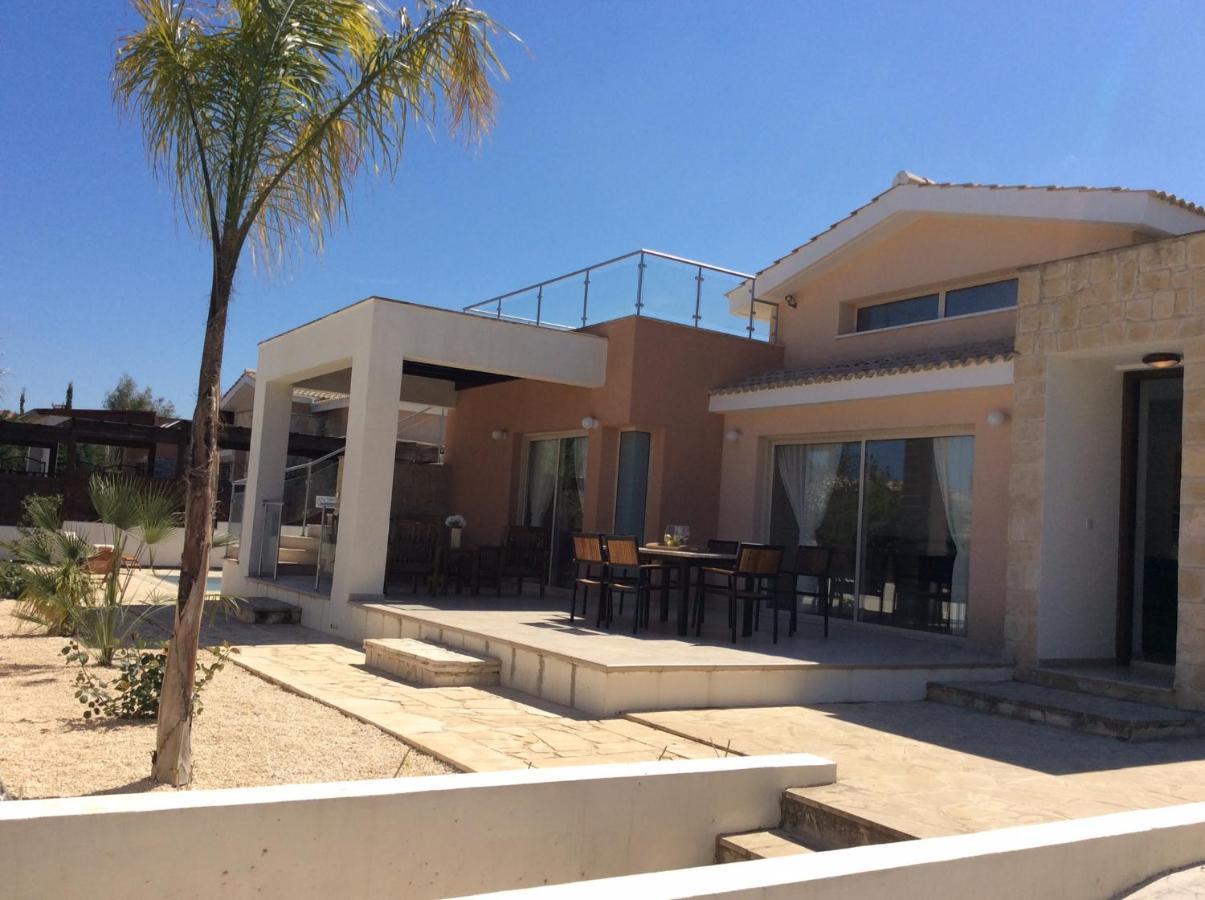 Dream House Latchi Villa *