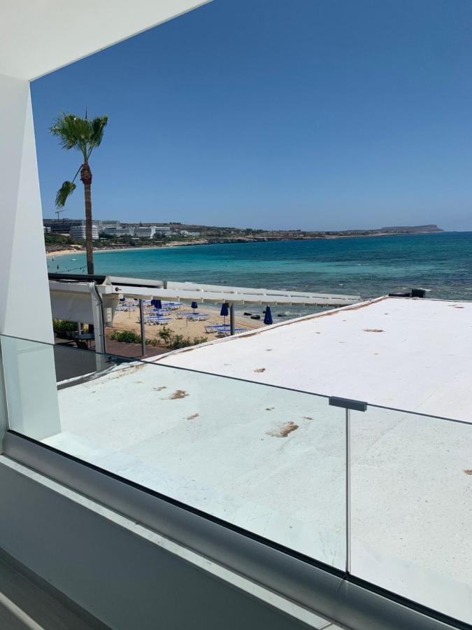 Karousos Aparthotel *