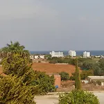 Spectacular Sea View, Private Jacuzzi & Table Pool