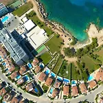 Calypso - Coralli Beachfront Apartment