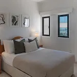 Phaedrus Living Seaview Phinikoudes Flat