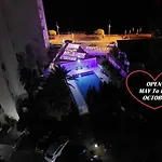 Front-Row - Skyline Retreat - Pool Access