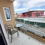Piazza Napa Suites