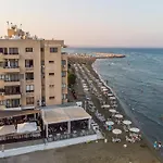 Lazuli Sea View-Beachfront Ap 405