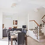Artemis Delfini Villas