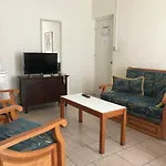 Daphne Hotel Apartments (Adults Only)