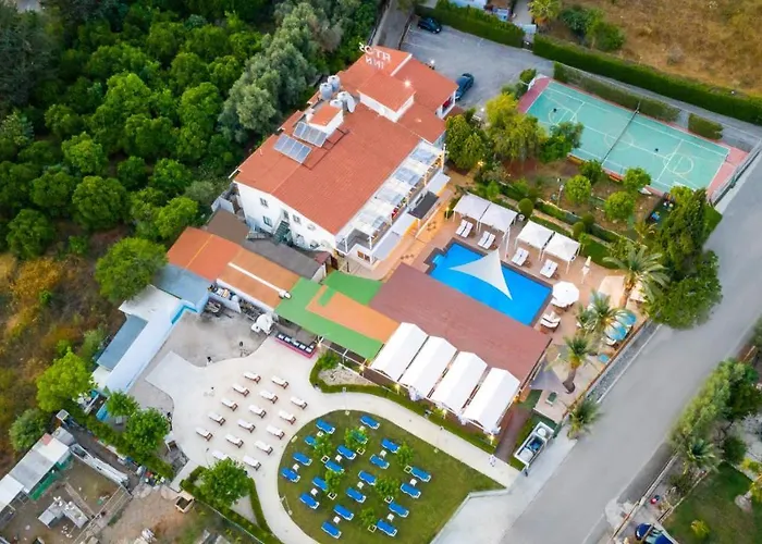 Fitos Hotel