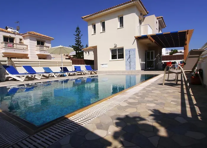 Maouris Villa