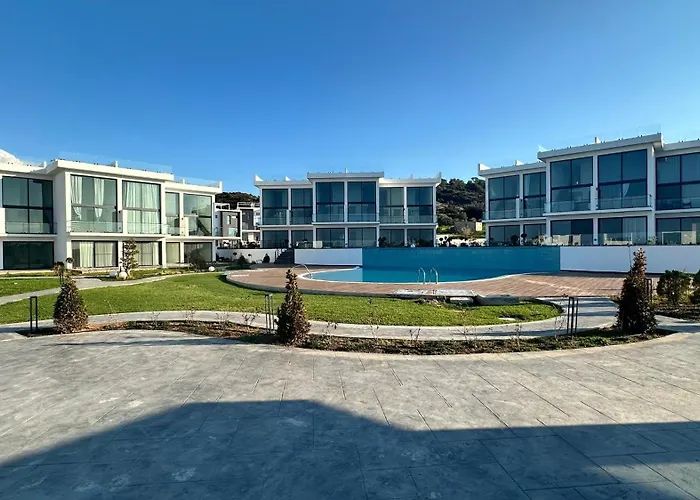 Siesta Beachfront Apartments