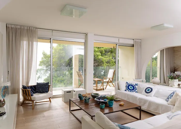 3Br Beachfront Gem In Limassol