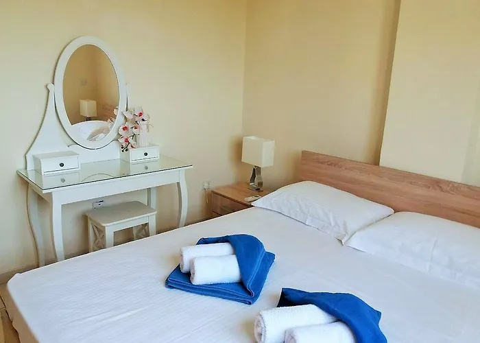 206 Sunrise Beach Apartment