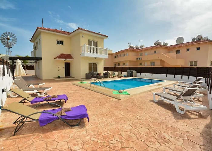 Nissi Villa Crystal