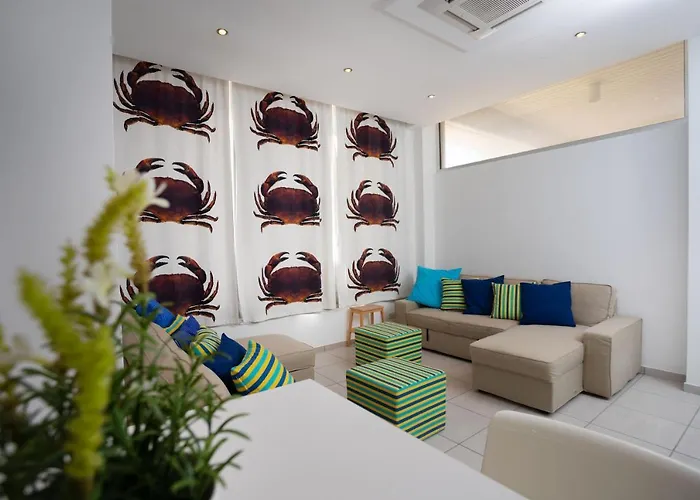 Athenaeum Beachside Apt By Trulycyprus