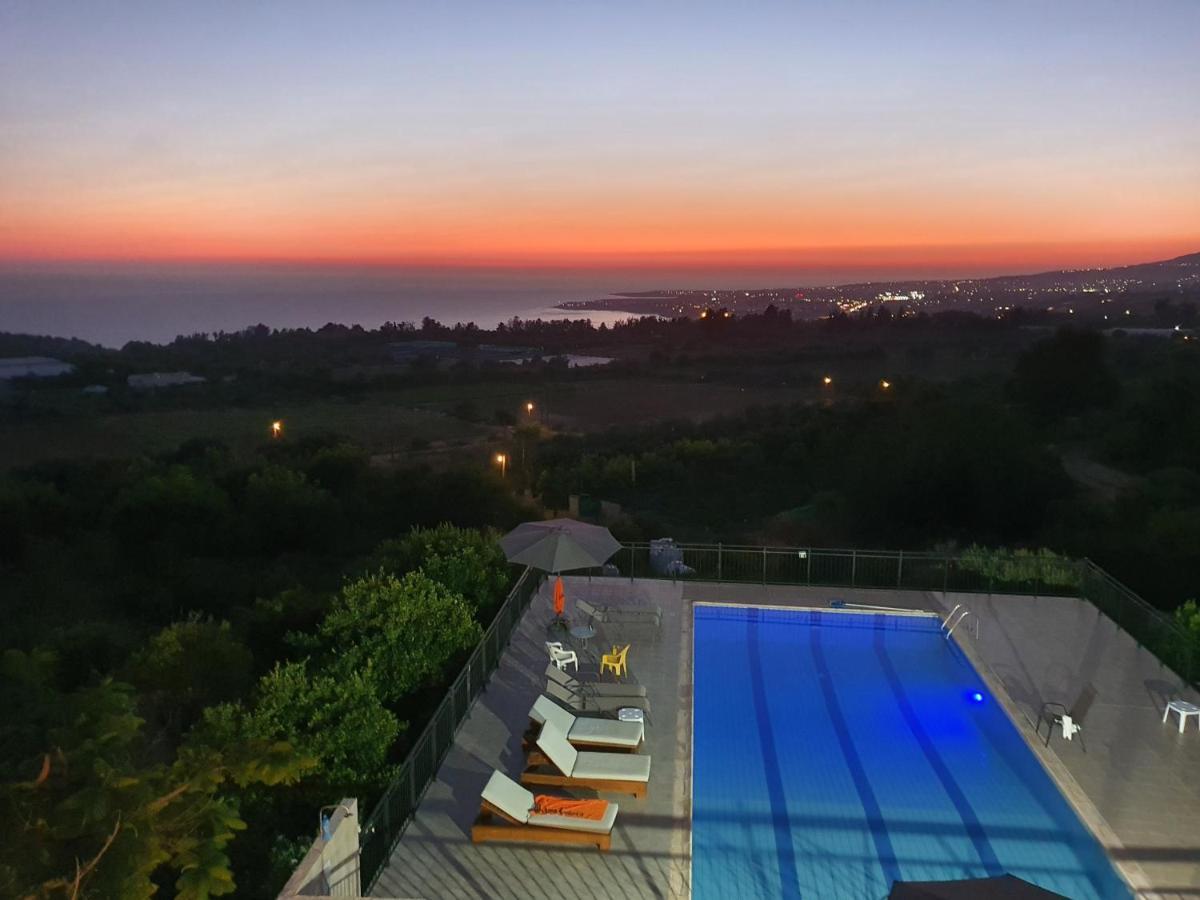 Coral Sunset Tala