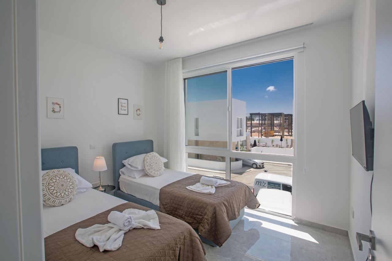 Vie Bleu Villa *
