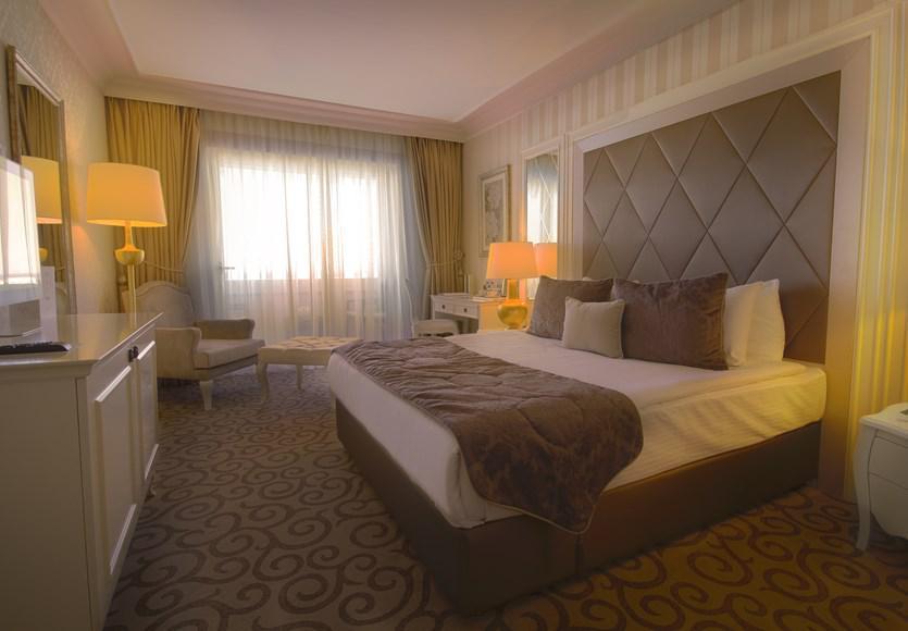 Ada Hotel