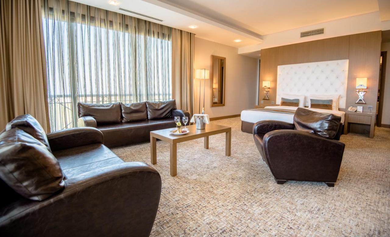 Korineum Golf & Hotel