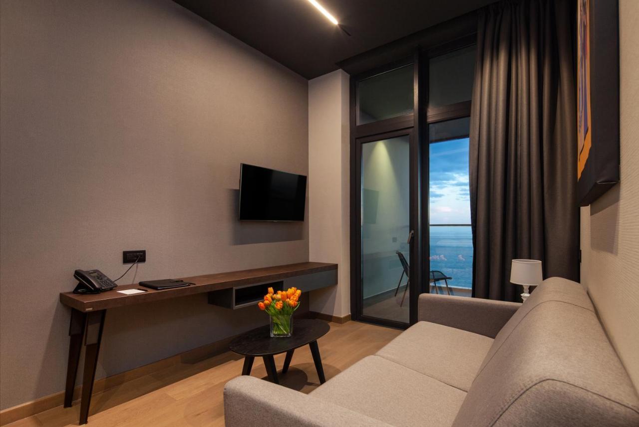 Hotel Only Boutique & Residences *