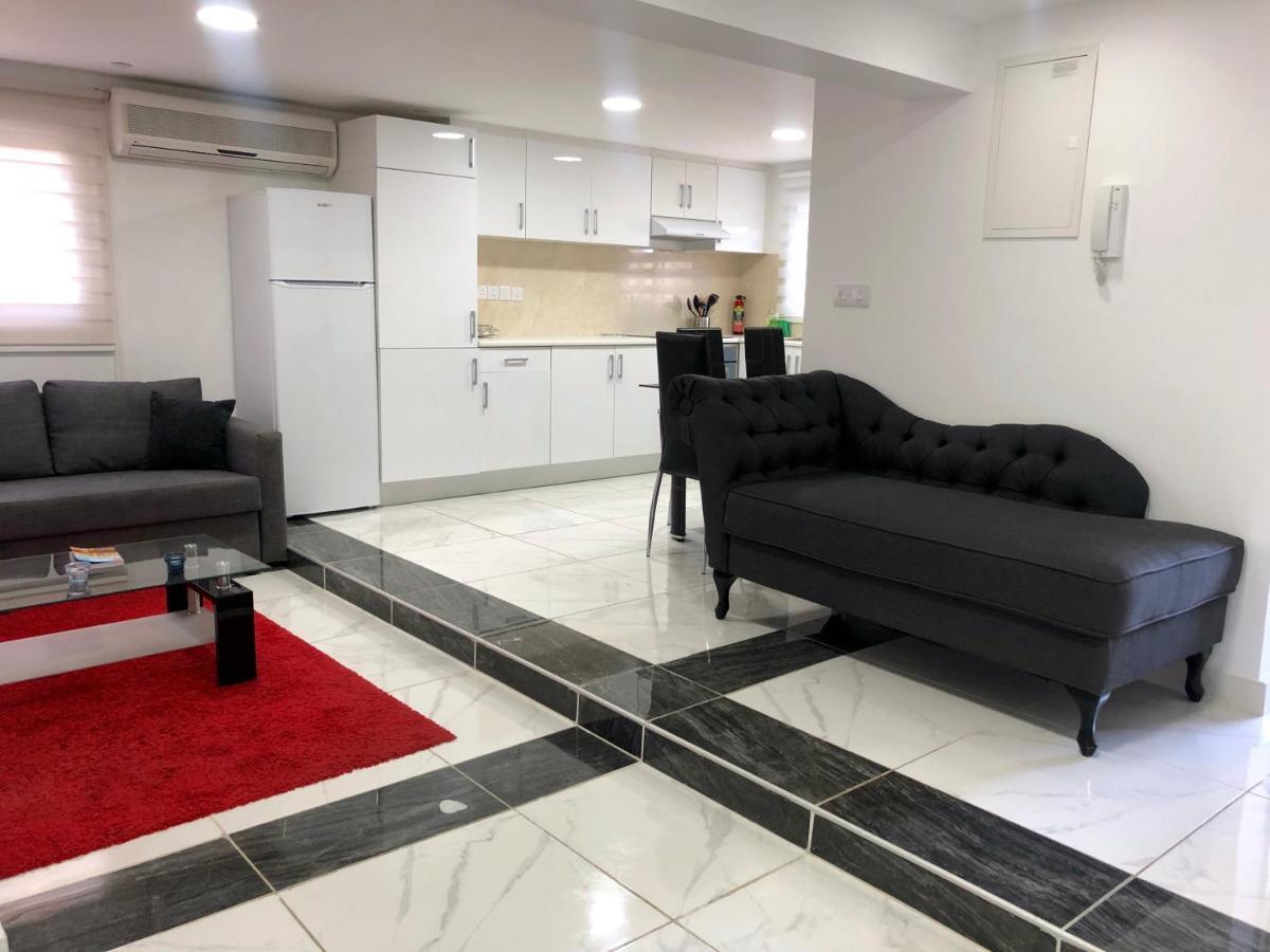 Seafront - 2 Bedroom Modern Apartamento *