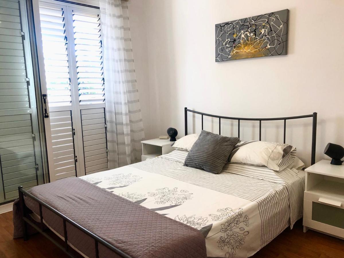Appartement 1 Bedroom Flat, Prime Location Near Sea, Sleeps 4 *
