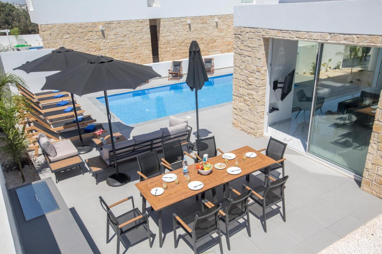 Vie Bleu * Protaras