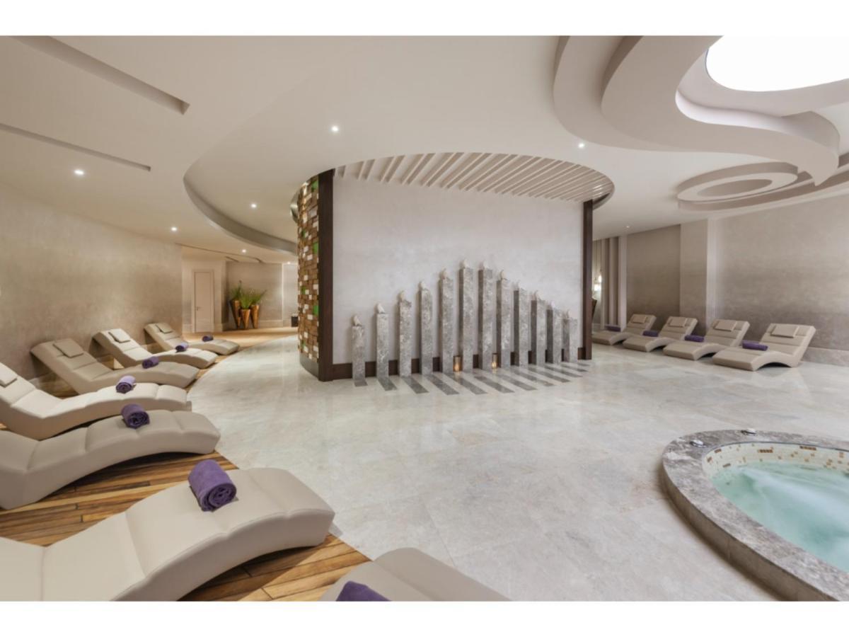 Kaya Palazzo & Casino Resort 5*