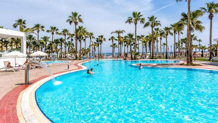 Hotel Anastasia Waterpark 4*