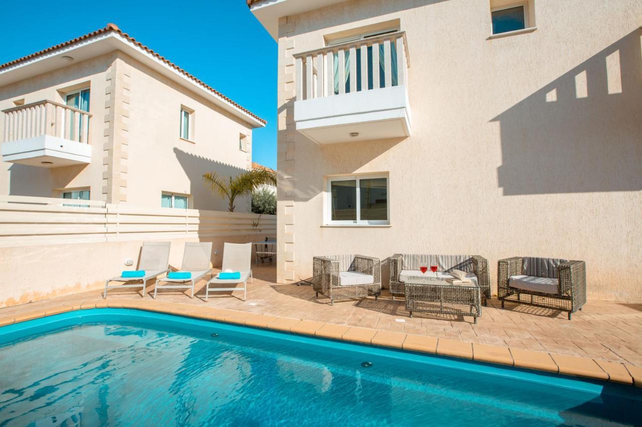 Villa 035 *