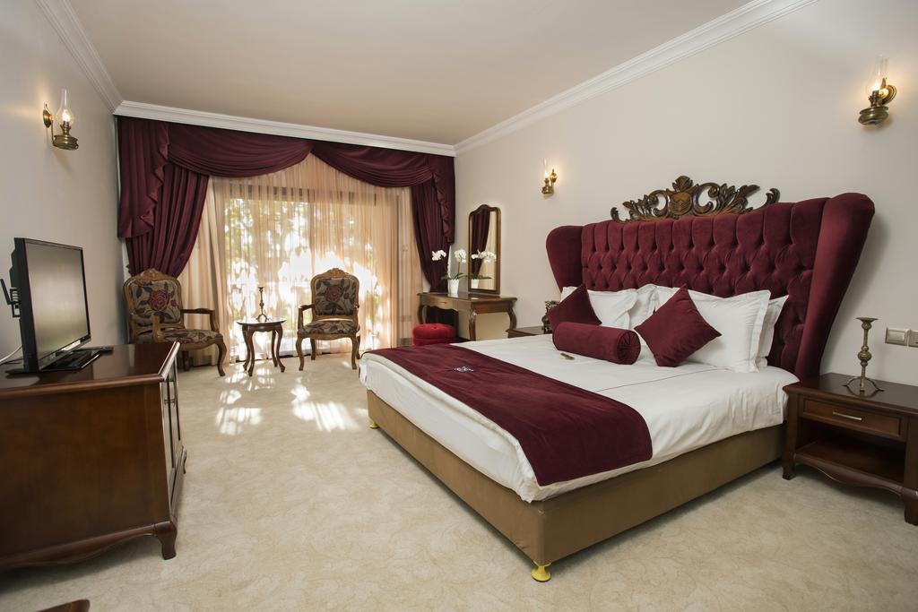 Hotel Le Chateau Lambousa
