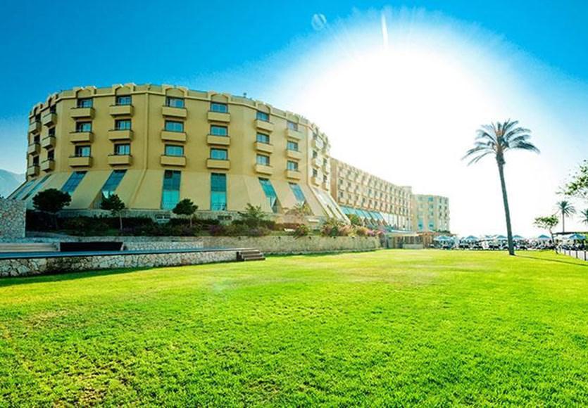 Mercure Cyprus Casino & Wellness 5*