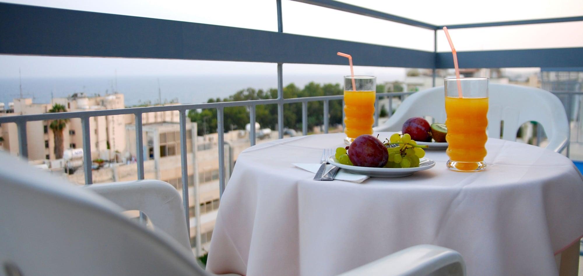 Aparthotel Blue Crane Apts Limassol