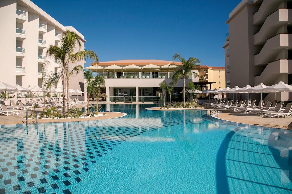 Vangelis Hotel&suites Hotel