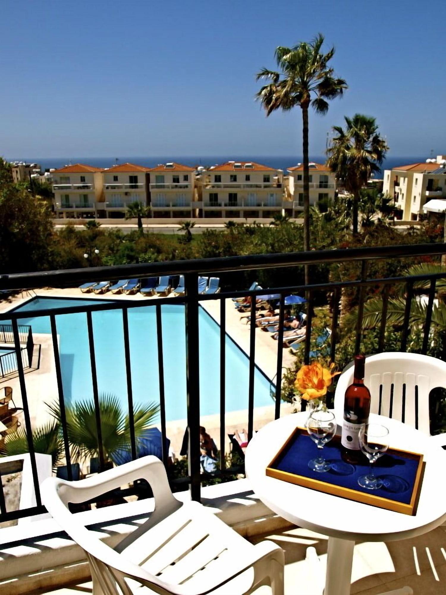 Hilltop Gardens Aparthotel