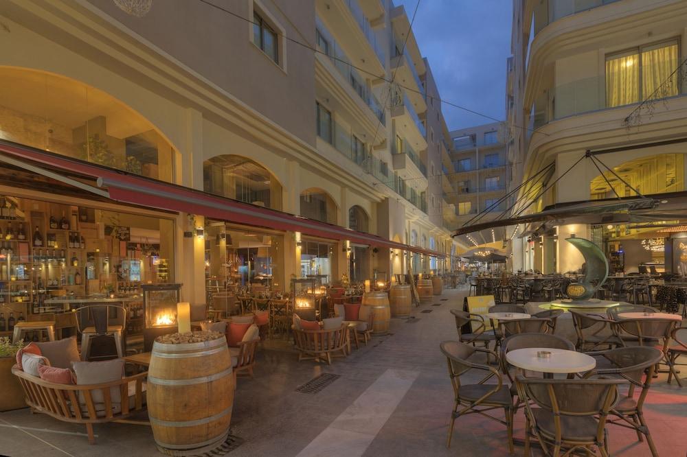 Qcc Apartment Larnaca
