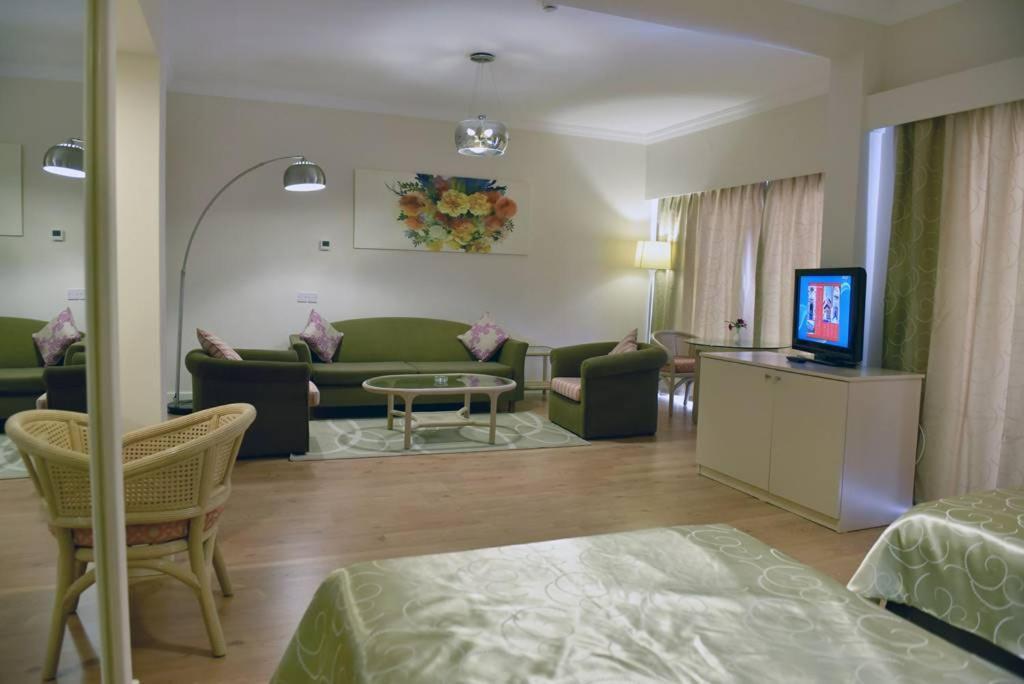 Hotel Jasmine Court & Casino