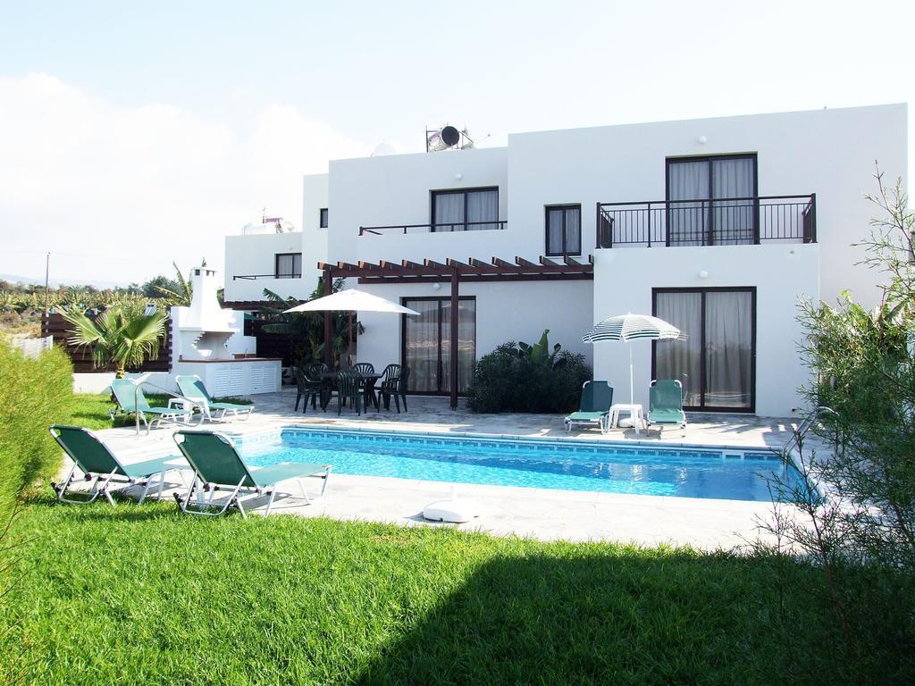 Aura Holiday Villas