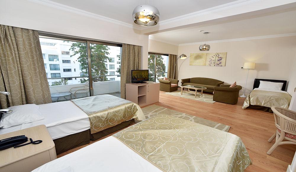 Jasmine Court & Casino Hotel