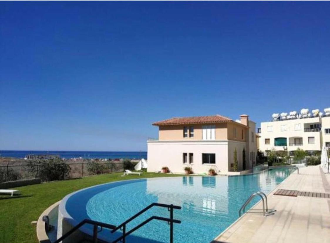 Apartment First Line Seaview At Lighthouse Beach Paphos