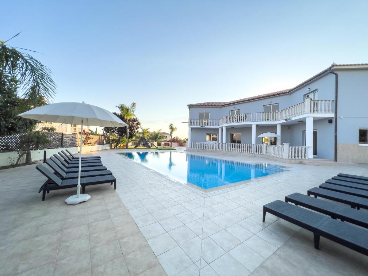 Grand Lynn Seaview Pousada