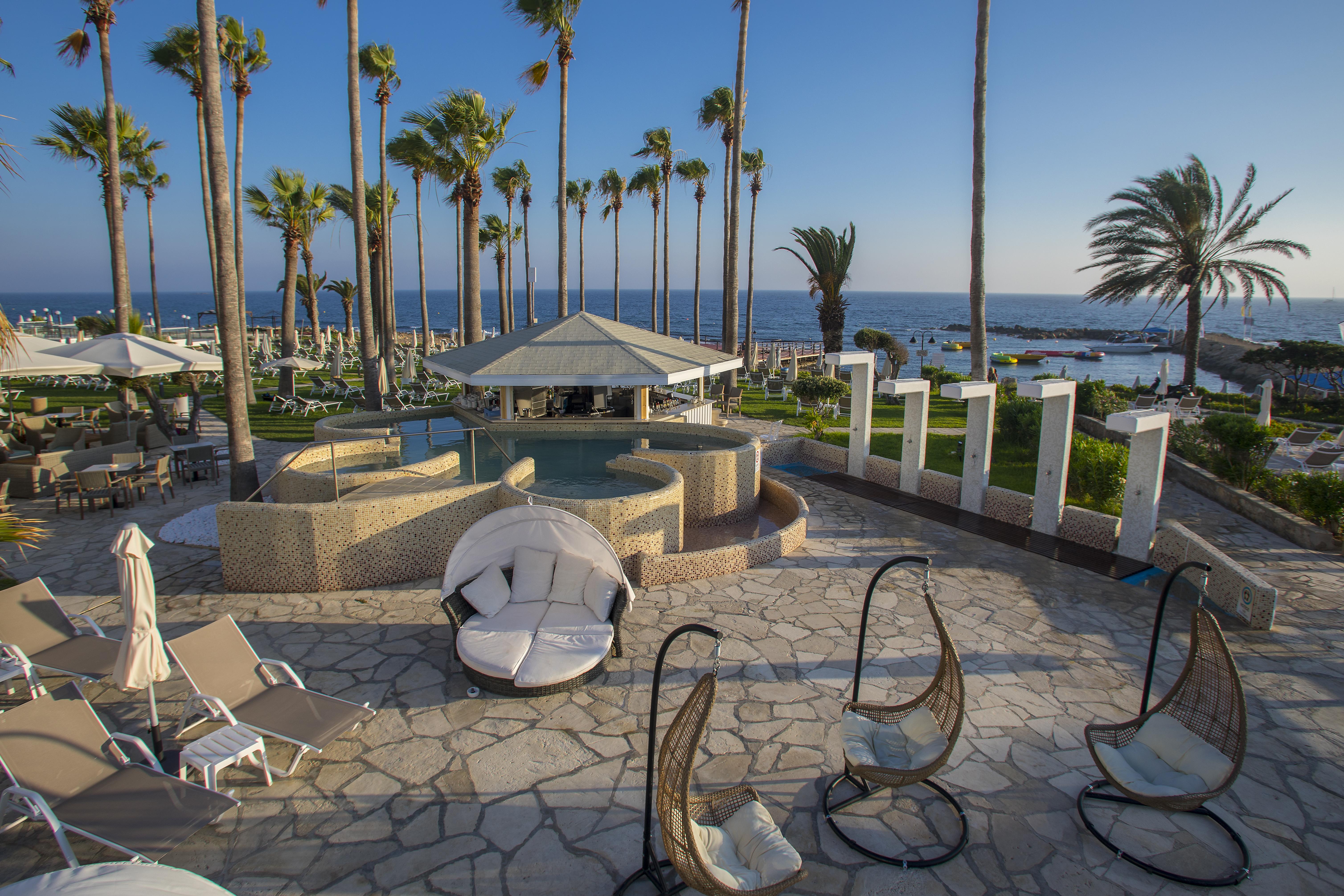 Hotel Leonardo Plaza Cypria Maris & (adults Only)