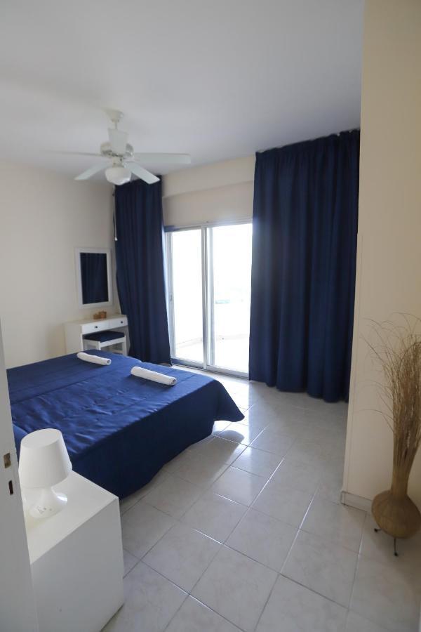Center * Larnaca
