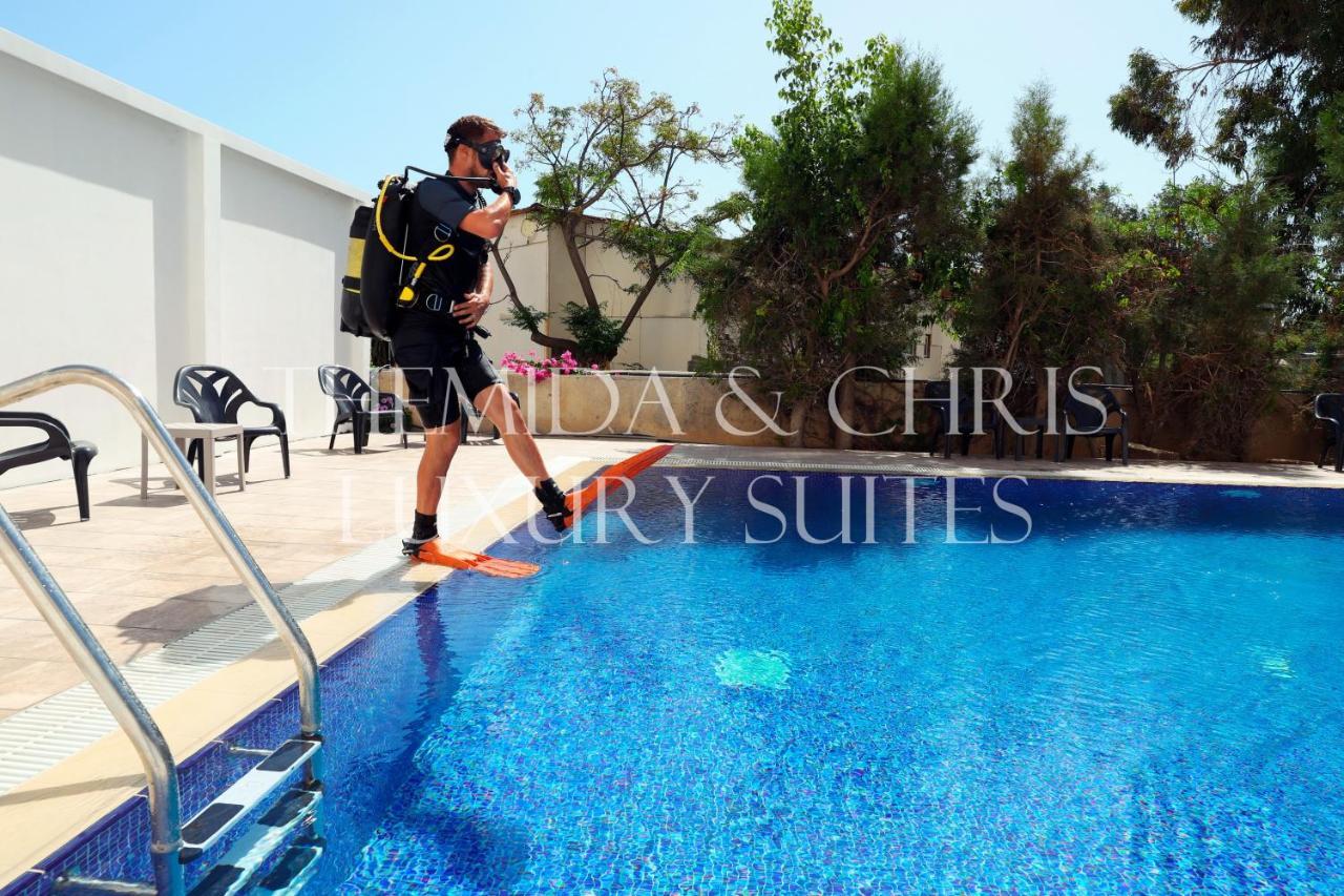 Apartment Front-row - Skyline Retreat - Pool Access *
