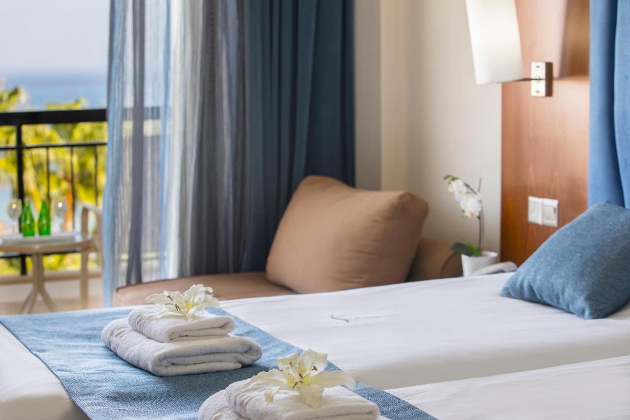 Anastasia Waterpark Hotel 4*