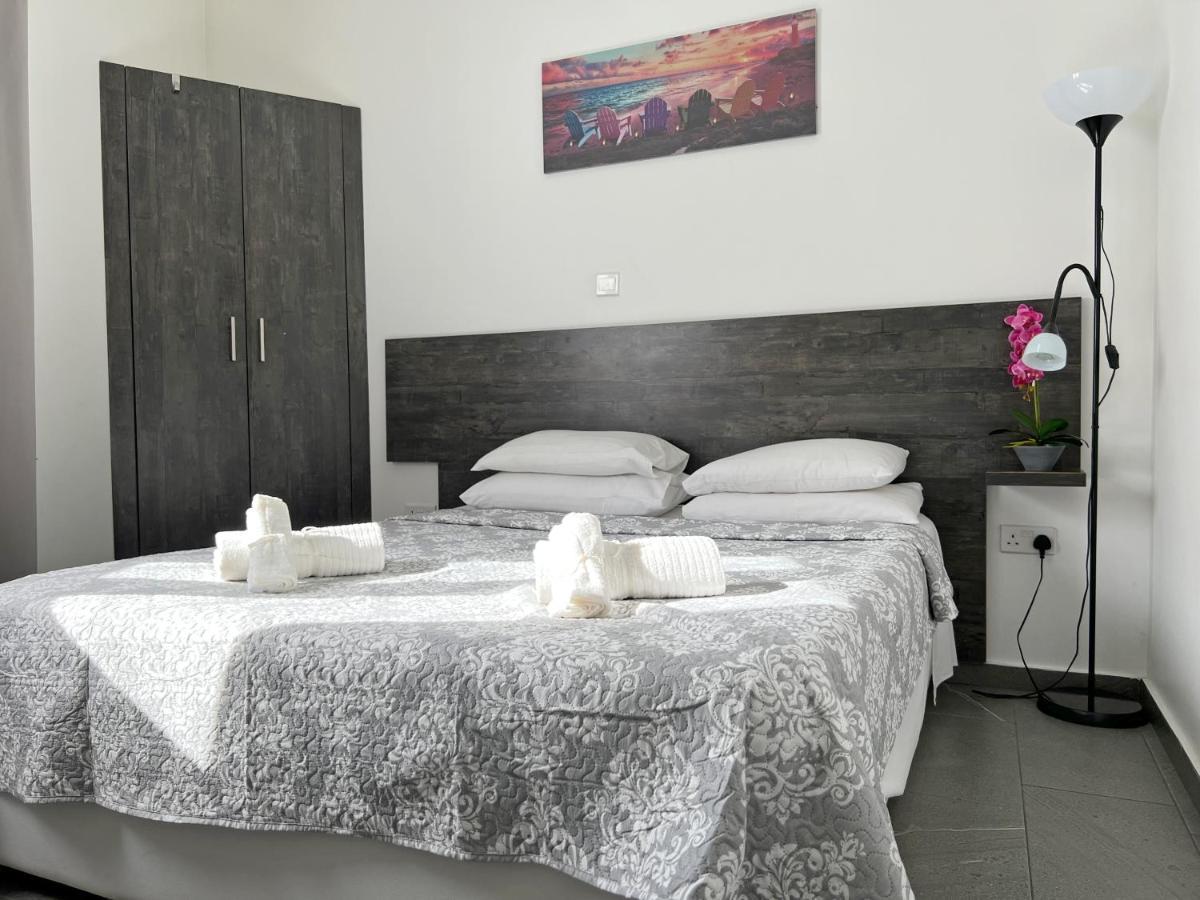 Apollo By Albert's Larnaca