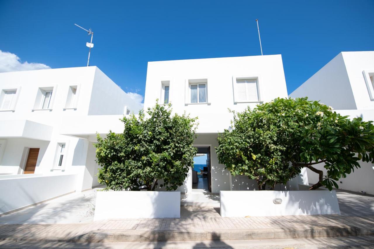 Jasmine Sea Front Villa Protaras