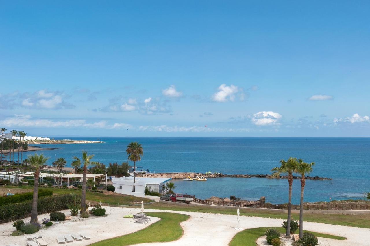 Marisol - Beachfront Apartment *