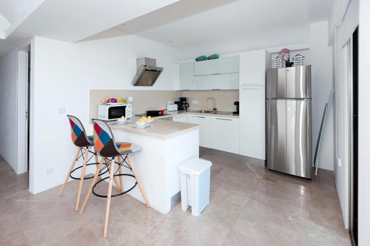 Marisol - Beachfront Apartment *